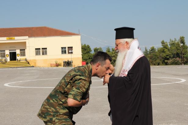 Αγιασμός στο Κέντρο Εκπαιδεύσεως Πυροβολικού Θηβών