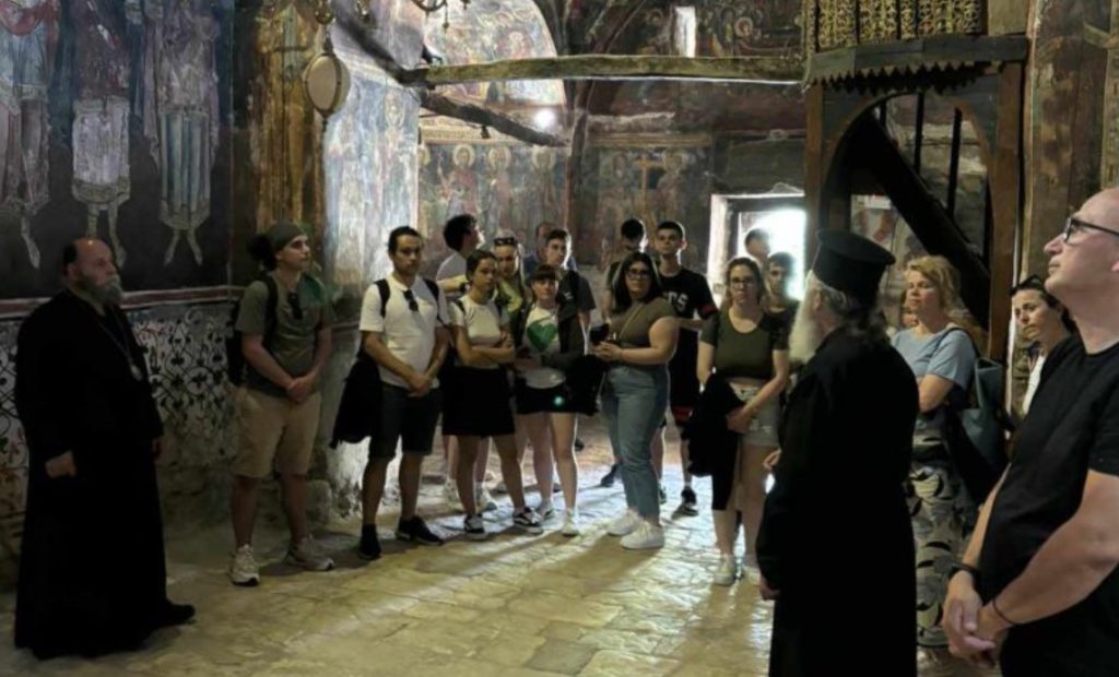 Επίσκεψη αντιπροσωπείας Ιταλικού Πανεπιστημίου στις εγκαταστάσεις της Ιεράς Μονής Βελλάς