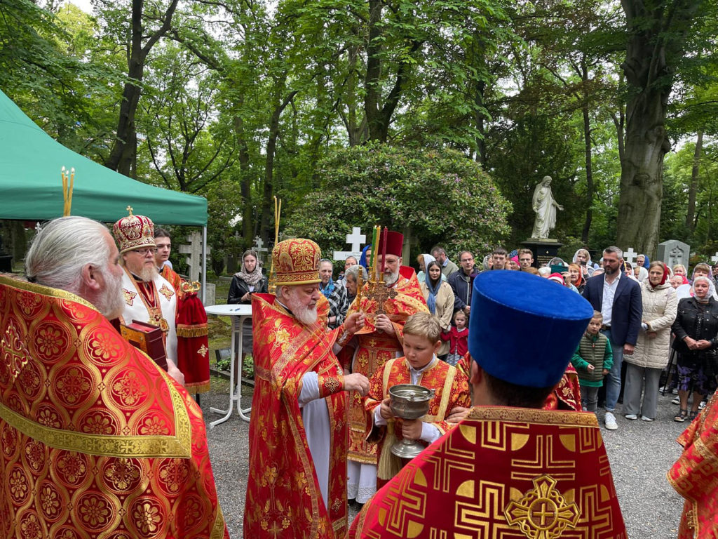 В Германии отметили 130-летие Константино-Еленинского храма на русском кладбище в Тегеле