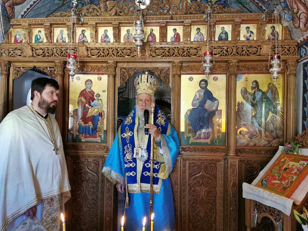 Ο Μητροπολίτης Σύρου ιερούργησε στον Ιερό Ναό του Αγίου Ιωάννου “των Ψηφίδων” στην Άνω Μερά Μυκόνου