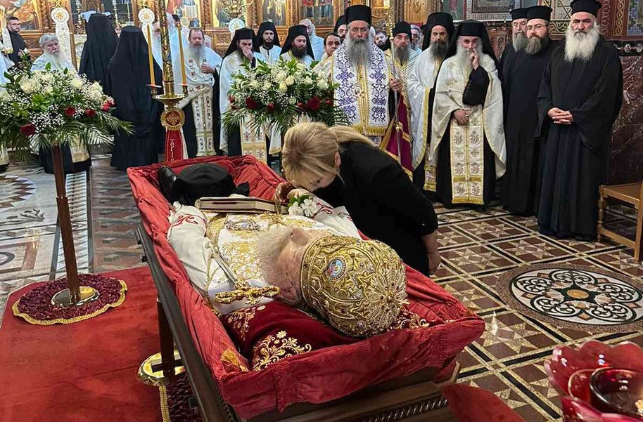 Κατερίνη: Σε δημόσιο προσκύνημα το σκήνωμα του μακαριστού Μητροπολίτου πρώην Κίτρους Αγαθονίκου – Την Τετάρτη η Νεκρώσιμη Ακολουθία