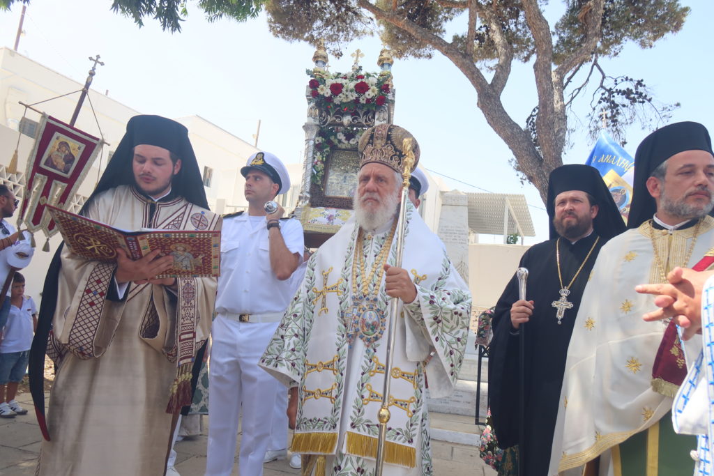 Η Σίφνος τίμησε την Προστάτιδά της Παναγία Χρυσοπηγή