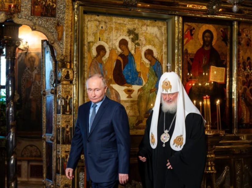 Την Αγία Τριάδα του Ρουμπλιόφ προσκύνησε ο Πούτιν