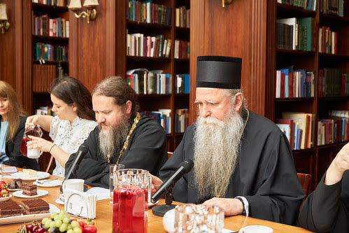 Сусрет Митрополита Јоаникија са студентима и предавачима Сретењске духовне академије