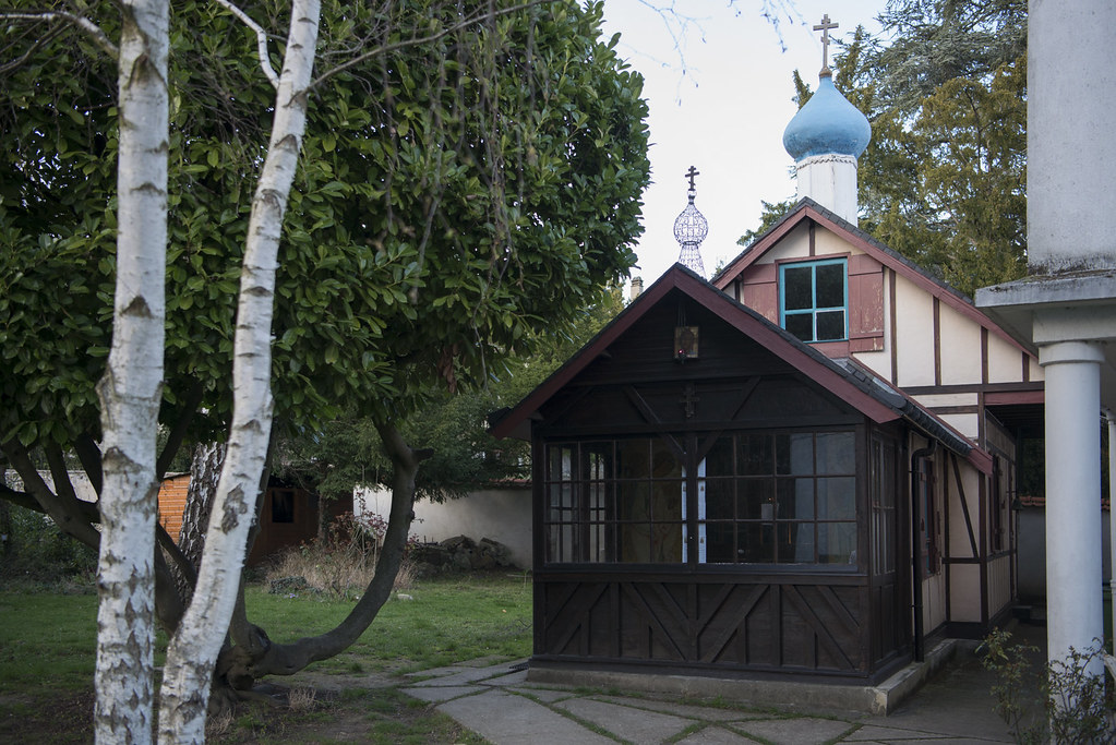 Патриаршее поздравление по случаю 100-летия освящения храма равноапостольных Константина и Елены в Кламаре (Франция)