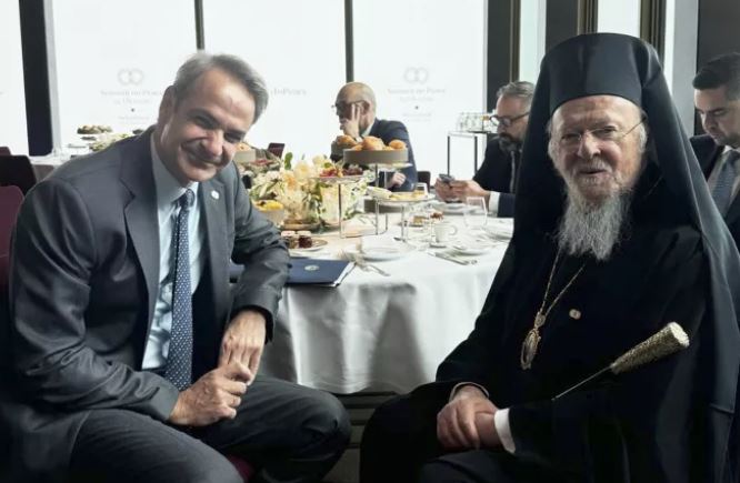Συνάντηση Οικουμενικoύ Πατριάρχη με τον Κυριάκο Μητσοτάκη και τον Βολοντίμιρ Ζελένσκι στο Μπέργκενστοκ της Ελβετίας (ΒΙΝΤΕΟ)