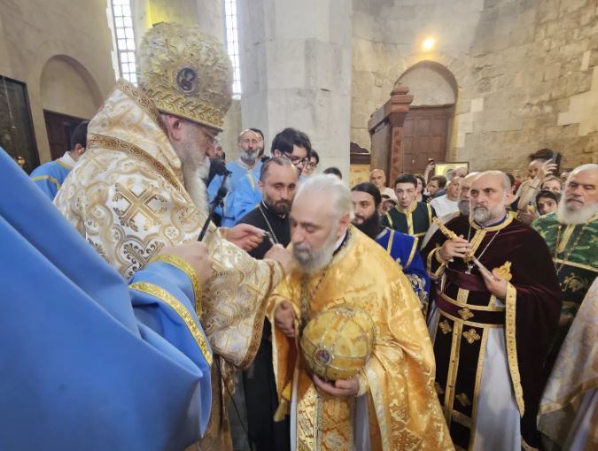 ქუთაის-გაენათის მიტროპოლიტმა იოანემ ეპარქიის სასულიერო პირები დააჯილდოვა