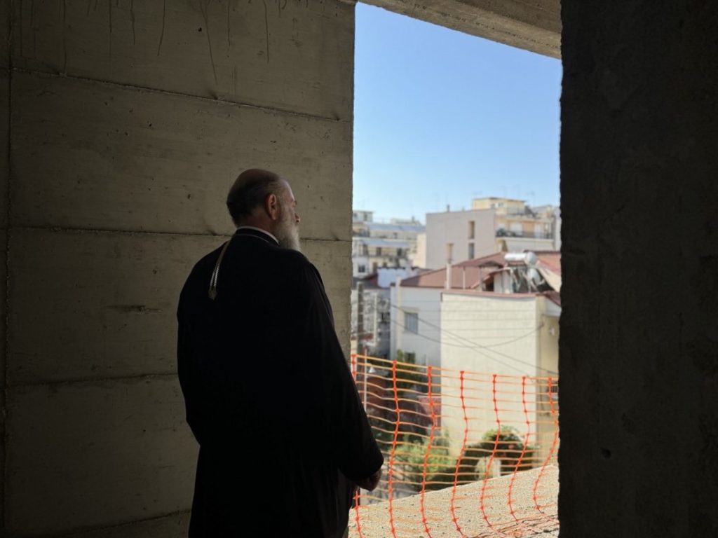 Eπίσκεψη Μητροπολίτου Θεσσαλιώτιδος στο υπό ανακαίνιση Κέντρο Κοινωνικών Δραστηριοτήτων της Μητροπόλεως