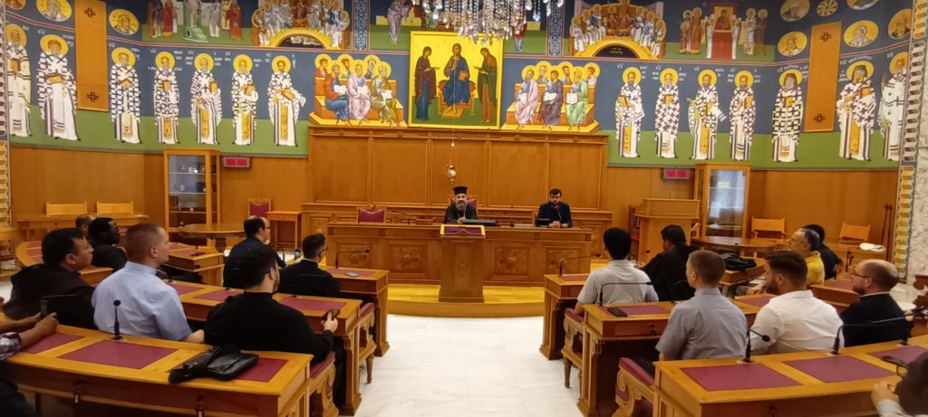 Επίσκεψη ρωμαιοκαθολικών φοιτητών στην Ιερά Σύνοδο