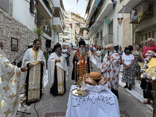 Πειραιώς Σεραφείμ: «Με το φως του Χριστού άλλαξε τον ρου της ιστορίας»