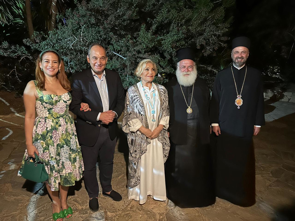 Μεγαλειώδης συναυλία της Μαρινέλλας στο προαύλειο της Μονής Τοπλού