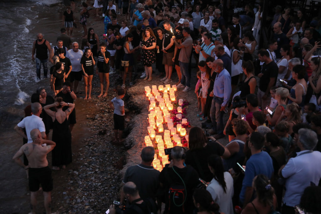 Τραγωδία στο Μάτι: 6 χρόνια μετά παραμένει πληγή για την κοινωνία – Ο Μητροπολίτης Μεσογαίας στις εκδηλώσεις μνήμης