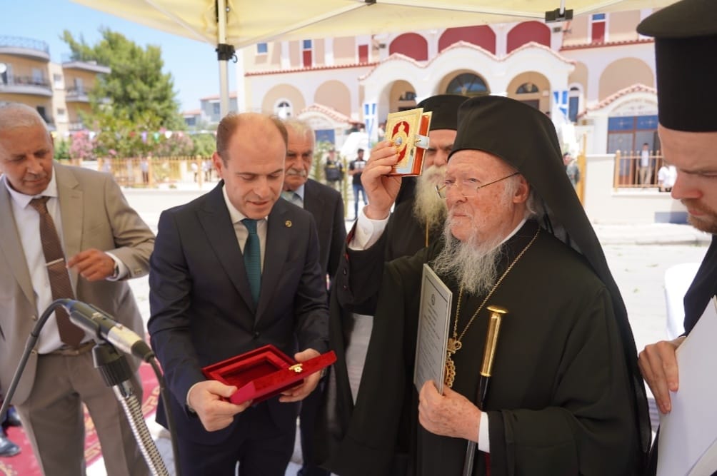 ساحة على اسم الكلي القداسة ارتيس اليونان