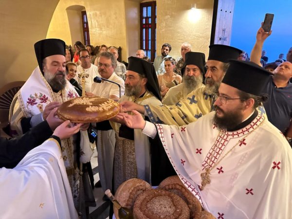 Η πανήγυρις της Ιεράς Μονής Προφήτου Ηλιού Θήρας