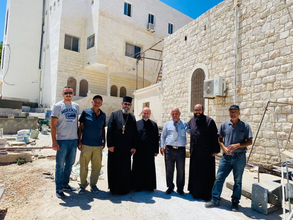 ‎أعمالُ التّشطيباتِ النّهائيّةِ لمركزِ المخيَّماتِ في شطنا