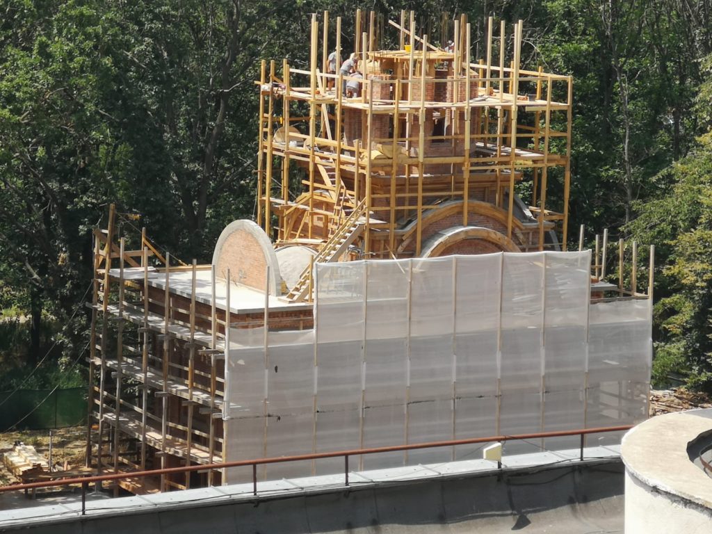 Νέος Ιερός Ναός Αγίου Νεκταρίου Αιγίνης στο Ινστιτούτο Ογκολογίας Βουκουρεστίου