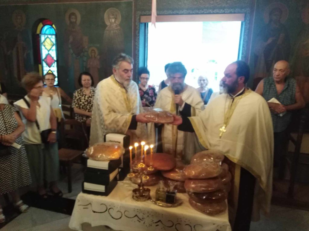 Ευλαβικός αίνος για την πολύαθλο Αγία Παρασκευή στον ομώνυμο ναό της στα Πατήσια