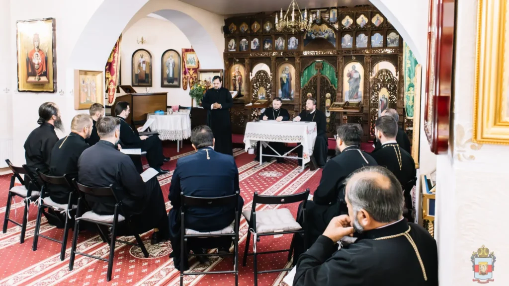 Preoții din Protopopiatul Chișinău au discutat despre pastorația persoanelor cu adicții