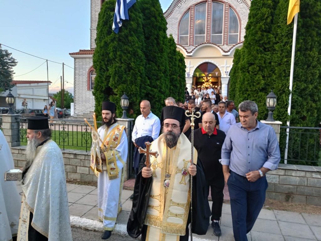 Ο Μητροπολίτης Καστορίας στην πανήγυρη του Ι.Ν. Αγίων Πέτρου και Παύλου Μεσοποταμίας