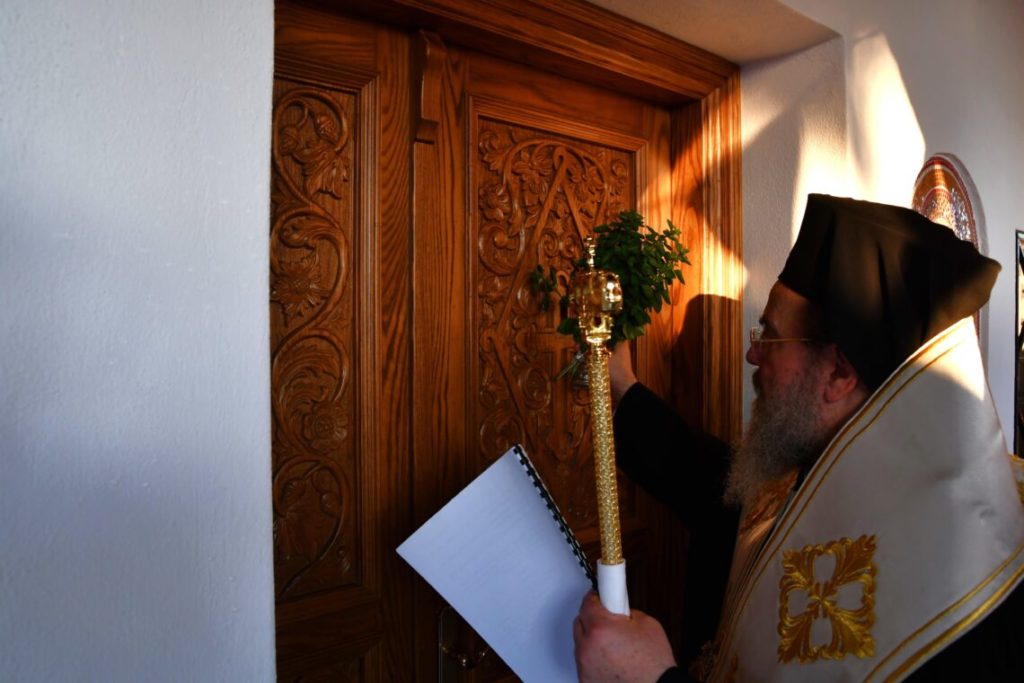 Θυρανοίξια Παρεκκλησίου Αγίου Μοδέστου και Αγίου Παντελεήμονος στα Νέα Ρόδα (ΦΩΤΟ+ΒΙΝΤΕΟ)