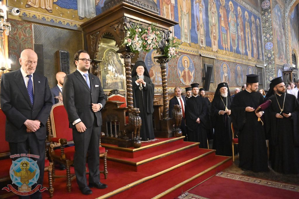 Света Литургия и трисагий за блаженопочиналия Български патриарх Неофит в изборния ден