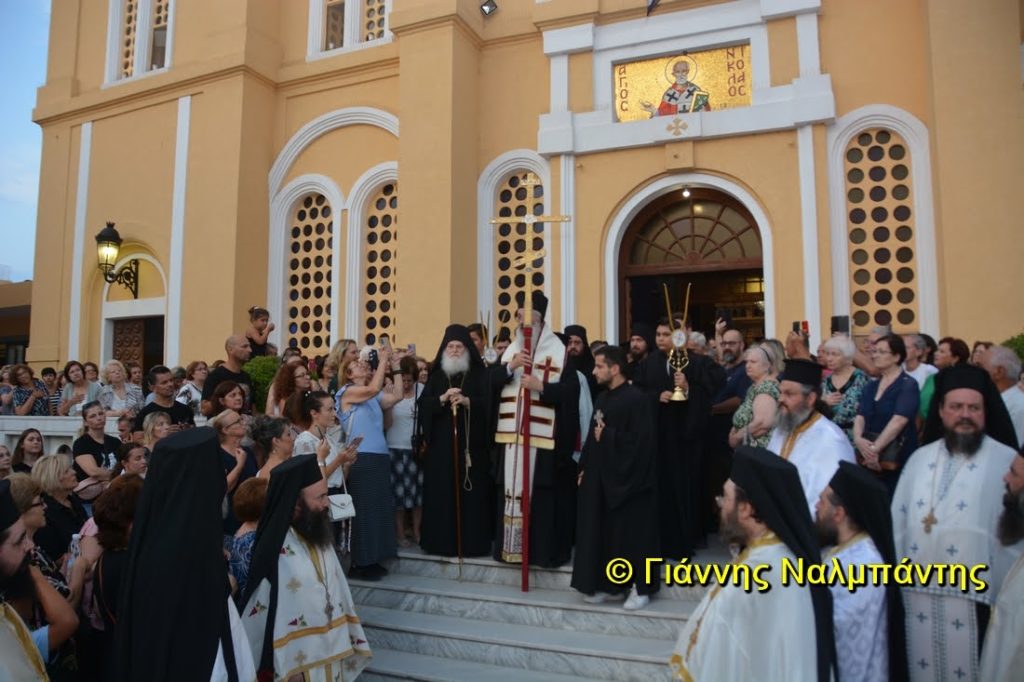 Μητρόπολη Αλεξανδρουπόλεως: Νυχτερινή λιτανεία Τιμίου Σταυρού
