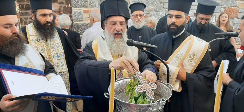 Θυρανοίξια ναού των Αγίων Παϊσίου και Πορφυρίου από τον Αρχιεπίσκοπο Κρήτης Ευγένιο