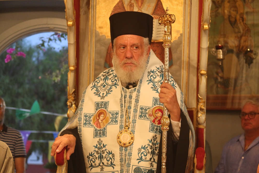 Εσπερινός Αγίας Παρασκευής στη Μητρόπολη Σύρου