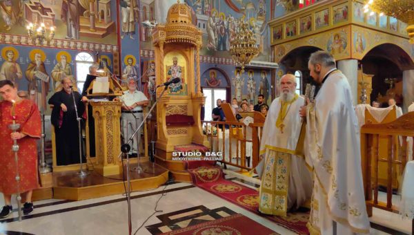 Πανηγυρική θεία λειτουργία στον ενοριακό Ιερό Ναό Αγίας Ειρήνης Νέας Κίου στην Αργολίδα