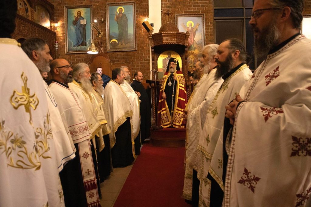 O Επίσκοπος Μελβούρνης στον πανηγυρίζοντα Ιερό Ναό Αγίου Παντελεήμονος Dandenong