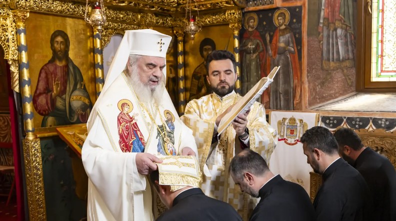 Δώδεκα νέους Πνευματικούς χειροθέτησε ο Πατριάρχης Ρουμανίας