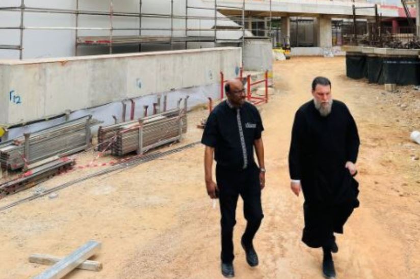 Στο εργοτάξιο του Ιωνικού Κέντρου στη Νέα Ιωνία ξεναγήθηκε ο Γενικός Γραμματέας του Π.Σ.Ε.