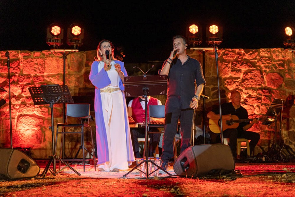 Μουσική εκδήλωση «μικροί Μεγάλοι Έλληνες» στο Αρχαίο Θέατρο της Μήλου