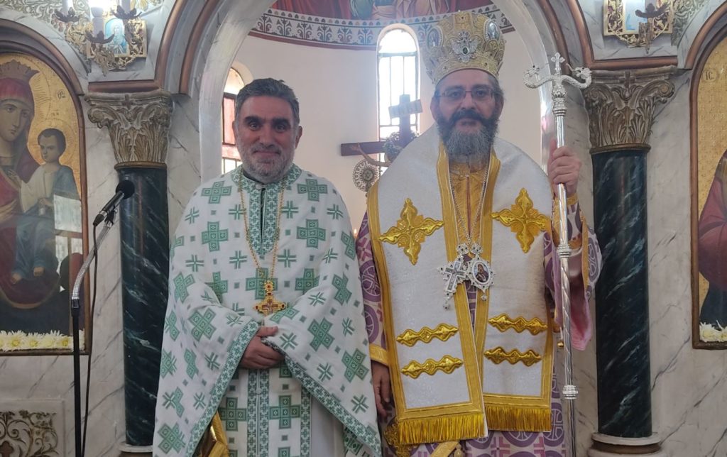 O Μητροπολίτης Παραμυθίας χειροθέτησε σε Πρωτοπρεσβύτερο και Πνευματικό τον π. Ηλία Μάκο