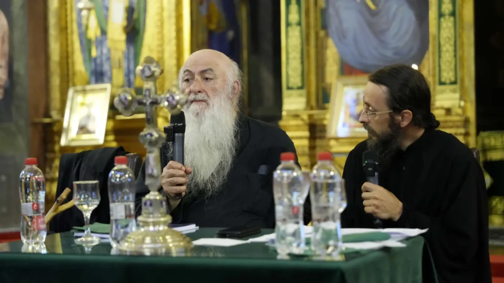 Părintele Zaharia Zaharou la Sibiu: Dacă omul este așa cum a fost Hristos, Tatăl îl primește ca fiu al Său după har