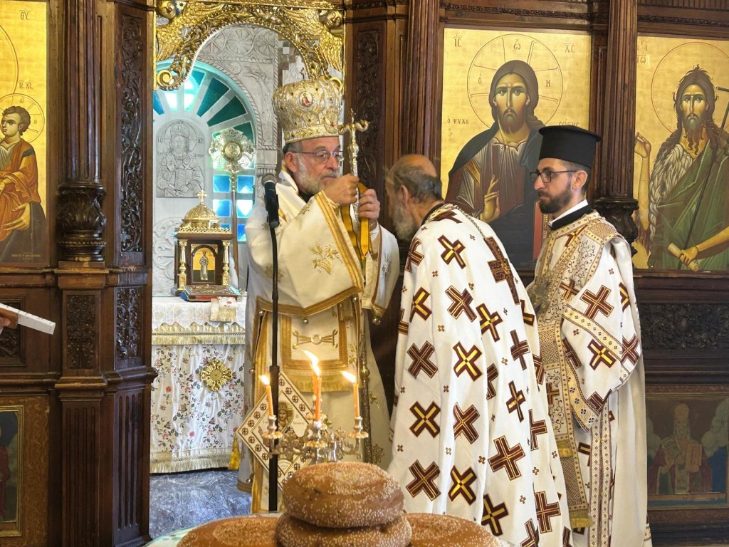 Απόδοση τιμής στον π. Μιχαήλ Καψάλη από τον Μητροπολίτη Ρόδου