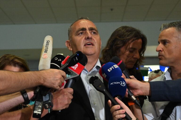 Φ. Μπελέρης: “Περήφανος που θα αναλάβω τα καθήκοντά μου” – Συγκινημένος έφτασε στην Αθήνα