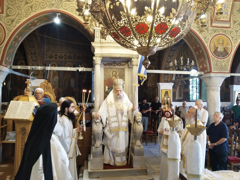 Ο Μητροπολίτης Παροναξίας στο Φιλώτι της Νάξου