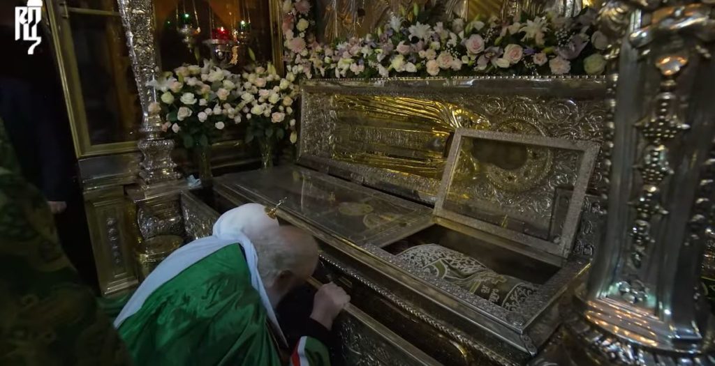 Святейший Патриарх Кирилл совершил малую вечерню с чтением акафиста преподобному Сергию Радонежскому в Троице-Сергиевой лавре