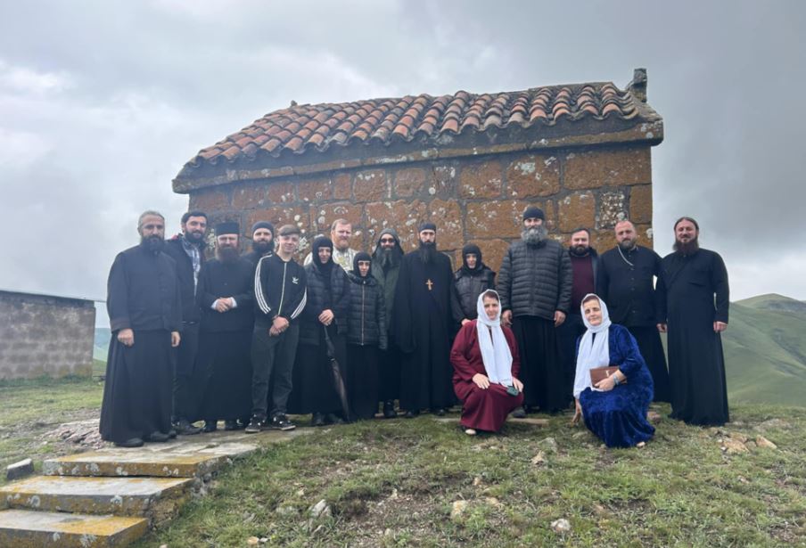 ეპისკოპოსმა გრიგოლმა ტაძრის ტრაპეზი აკურთხა