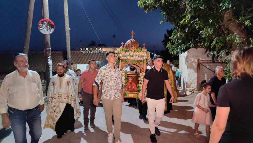 Λιτάνευση ιεράς εικόνας Αγίας Μαρίνας στο Νέο Ροεινό Αργολίδας (ΒΙΝΤΕΟ)