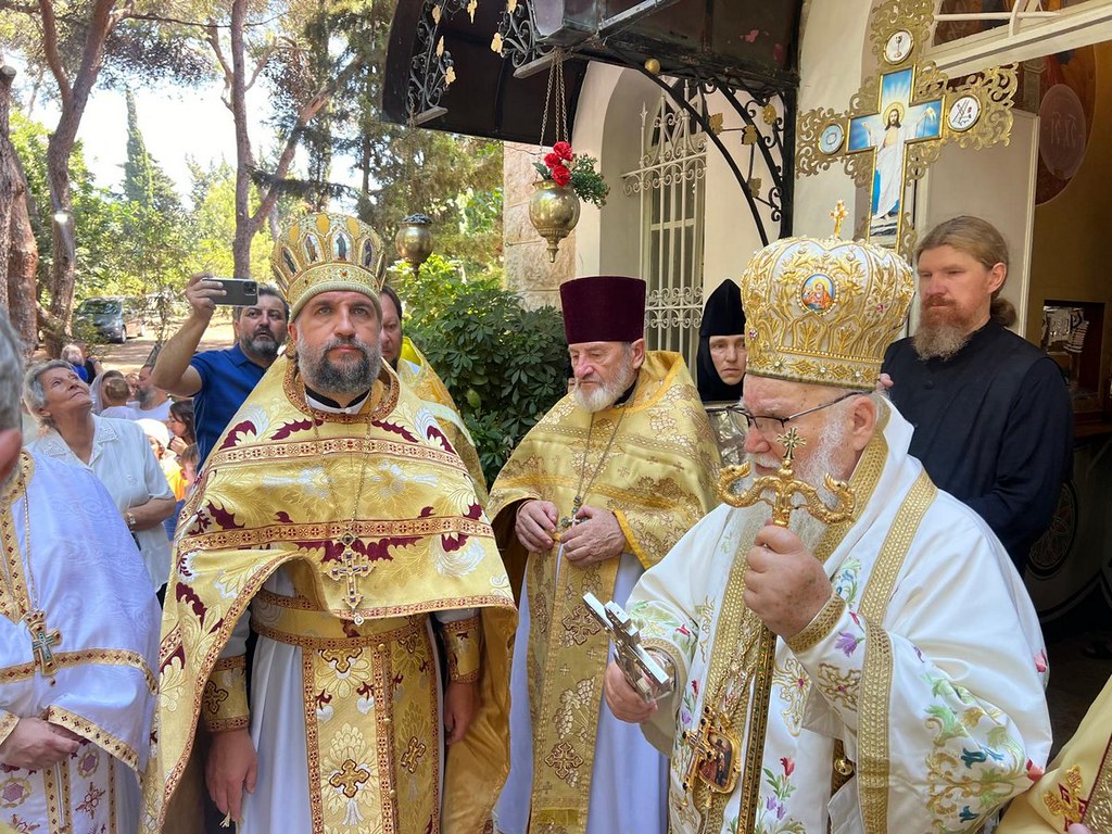 Иерарх Иерусалимской Церкви возглавил богослужение в день престольного праздника подворья Миссии в Хайфе