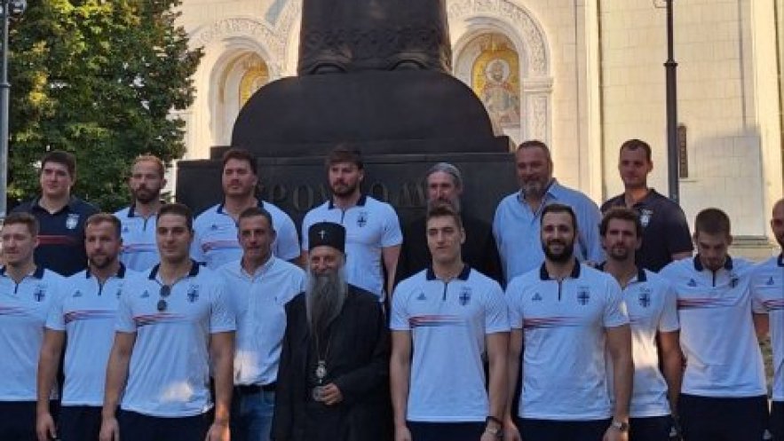 Патријарх Порфирије са златним ватерполистима