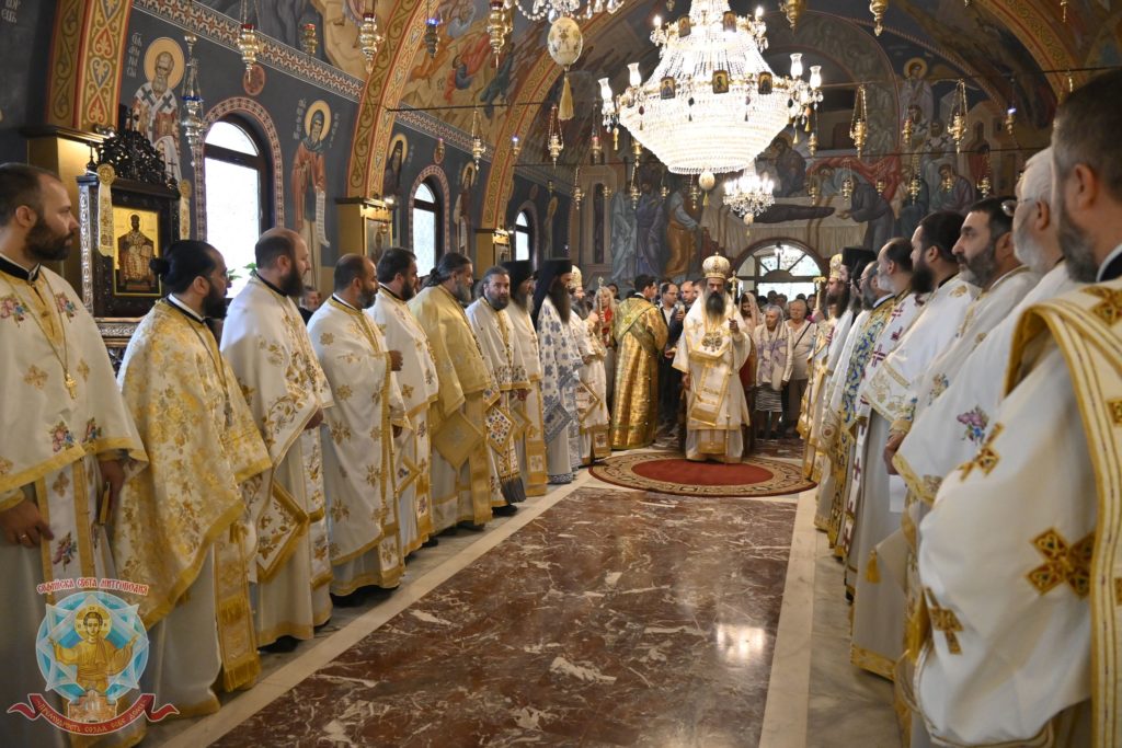 С патриаршеска литургия столичният храм „Преображение Господне“ отпразнува храмовия си празник