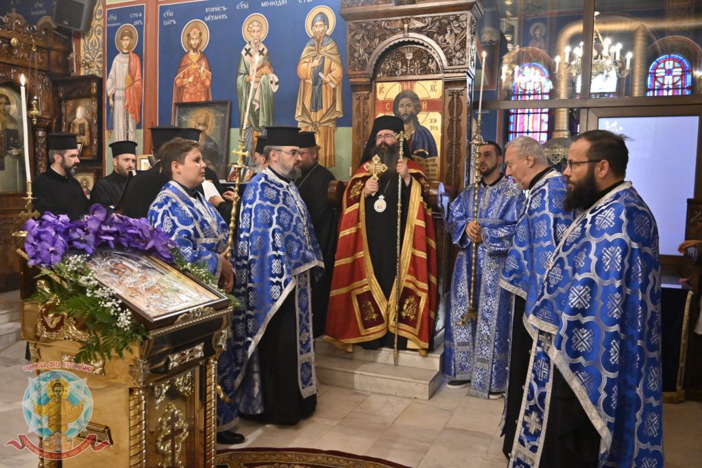 Съборно изпълнение на Молебния канон на Пресвета Богородица в столичния храм „Успение Богородично“