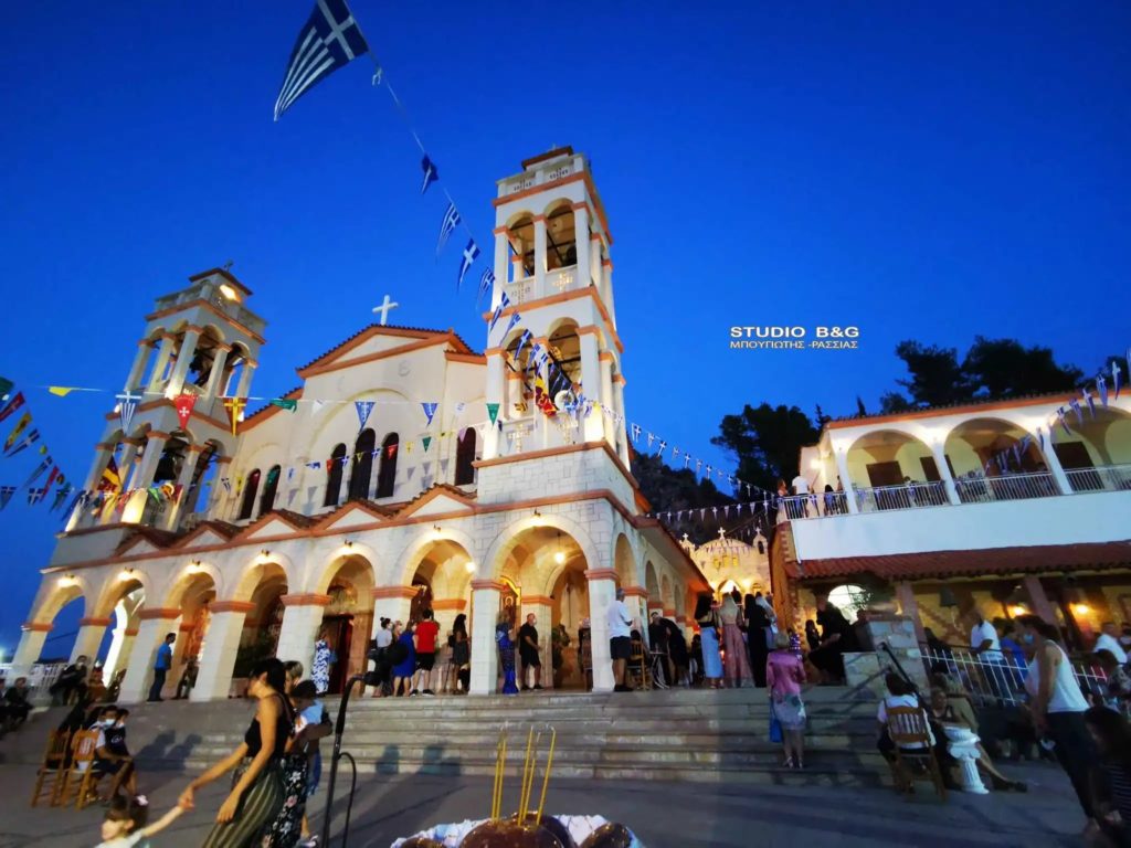 Πανηγυρίζει το εκκλησάκι του Αγίου Φανουρίου στις παρυφές του Παλαμηδίου στο Ναύπλιο