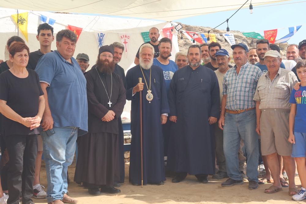 Πρώτη στην ιστορία επίσκεψη Μητροπολίτη Σύρου στην Σεριφοπούλα