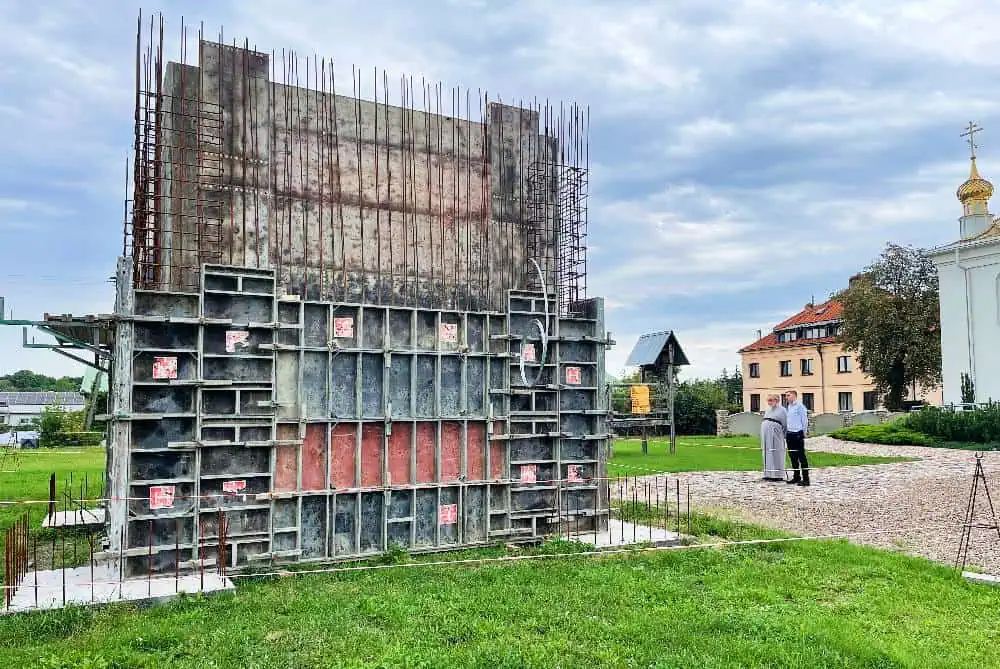 Αυτοψία του Μητροπολίτη Βαρσοβίας σε ναό