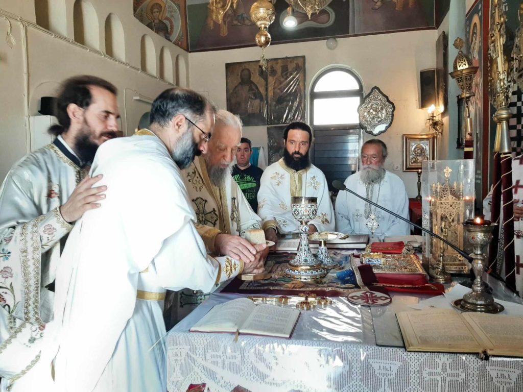 Καρυστίας Σεραφείμ σε νέο Πρεσβύτερο: Να διακονείς το ιερό θυσιαστήριο με αυτοθυσία