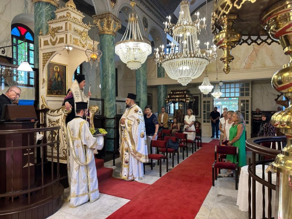Elder Metropolitan Emmanuel of Chalcedon liturgised at the Church of the Transfiguration of the Lord in Kandilli, Constantinople